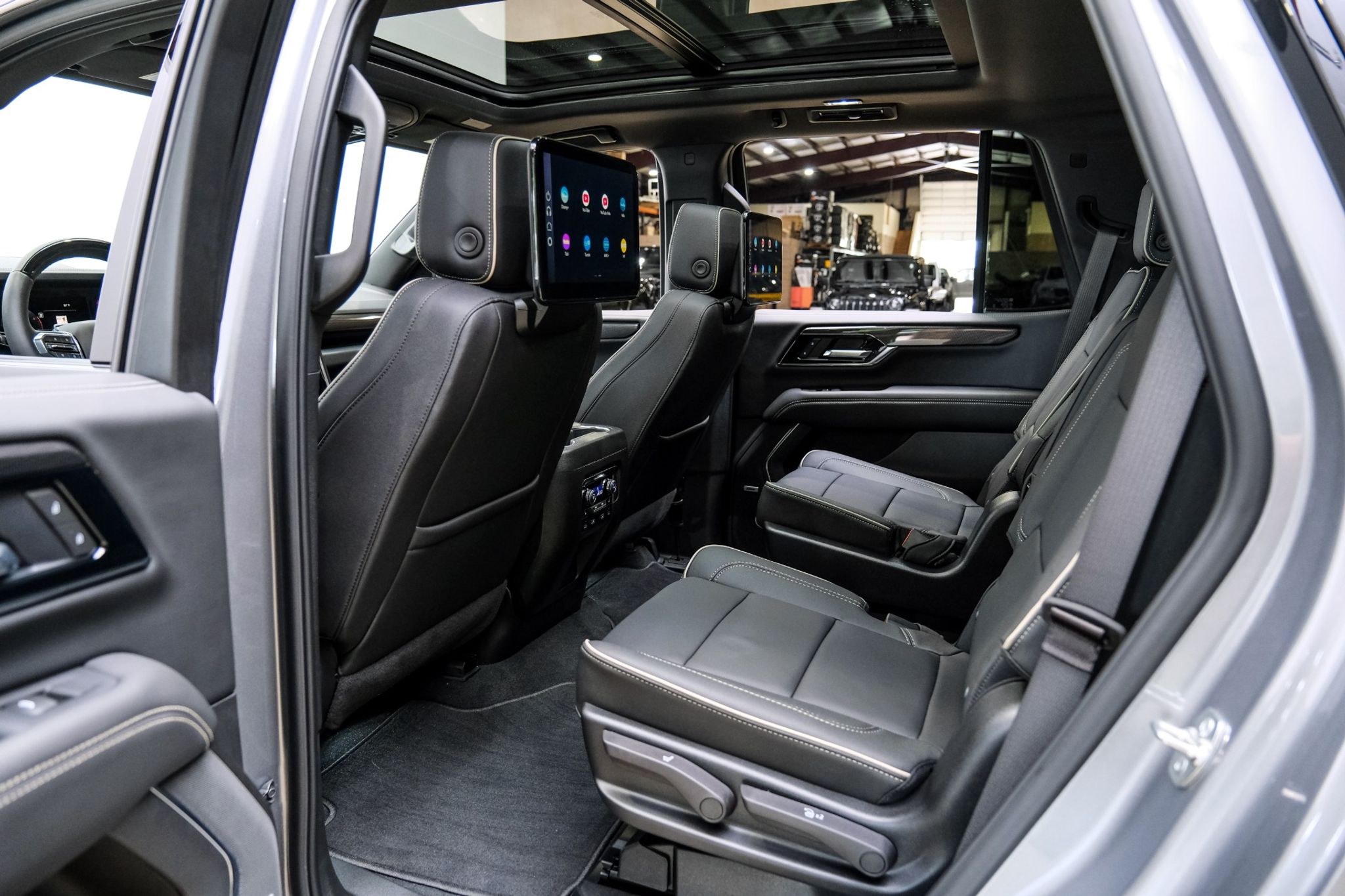 2026 GMC Yukon - photo 7