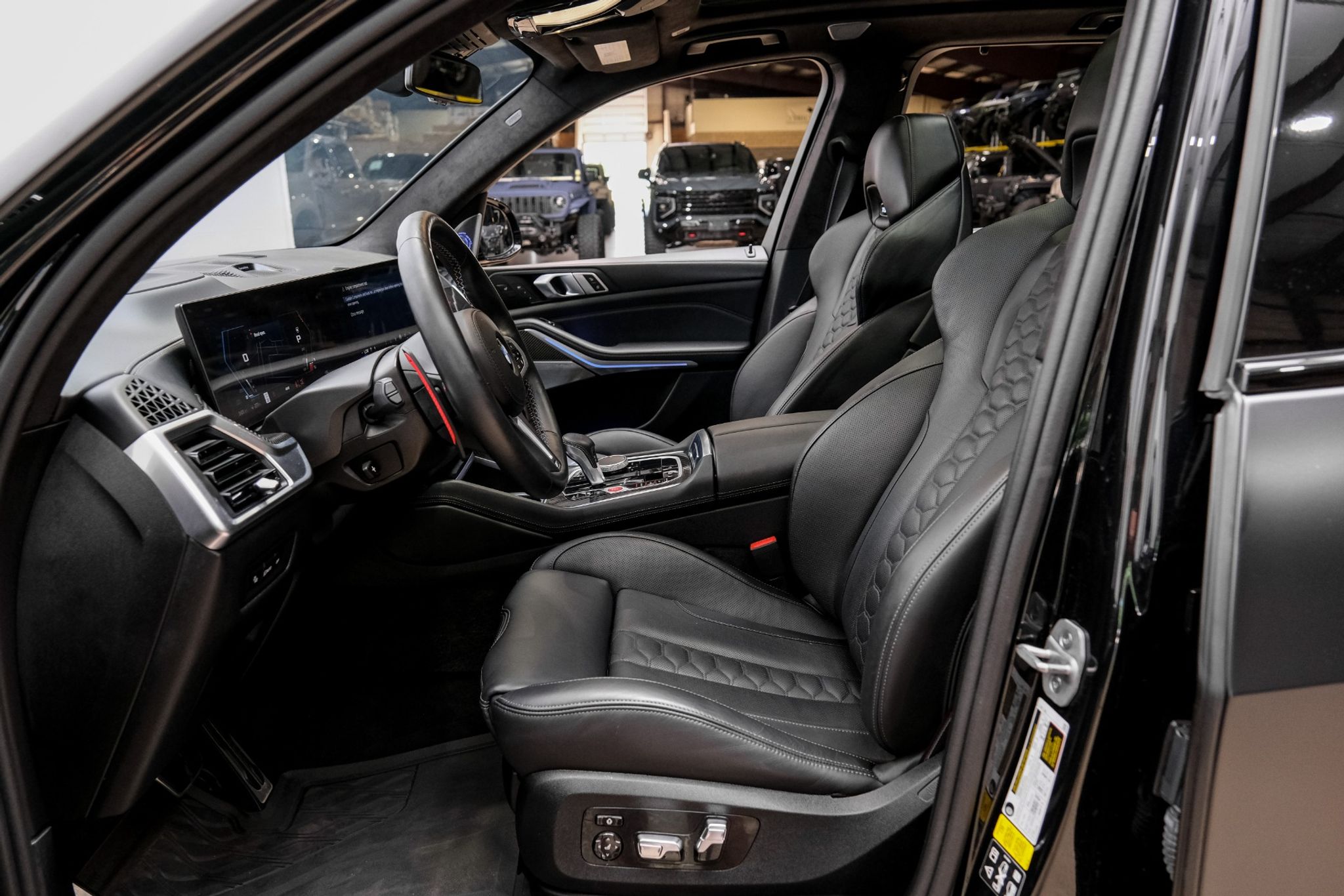 2024 BMW X5 M - photo 3