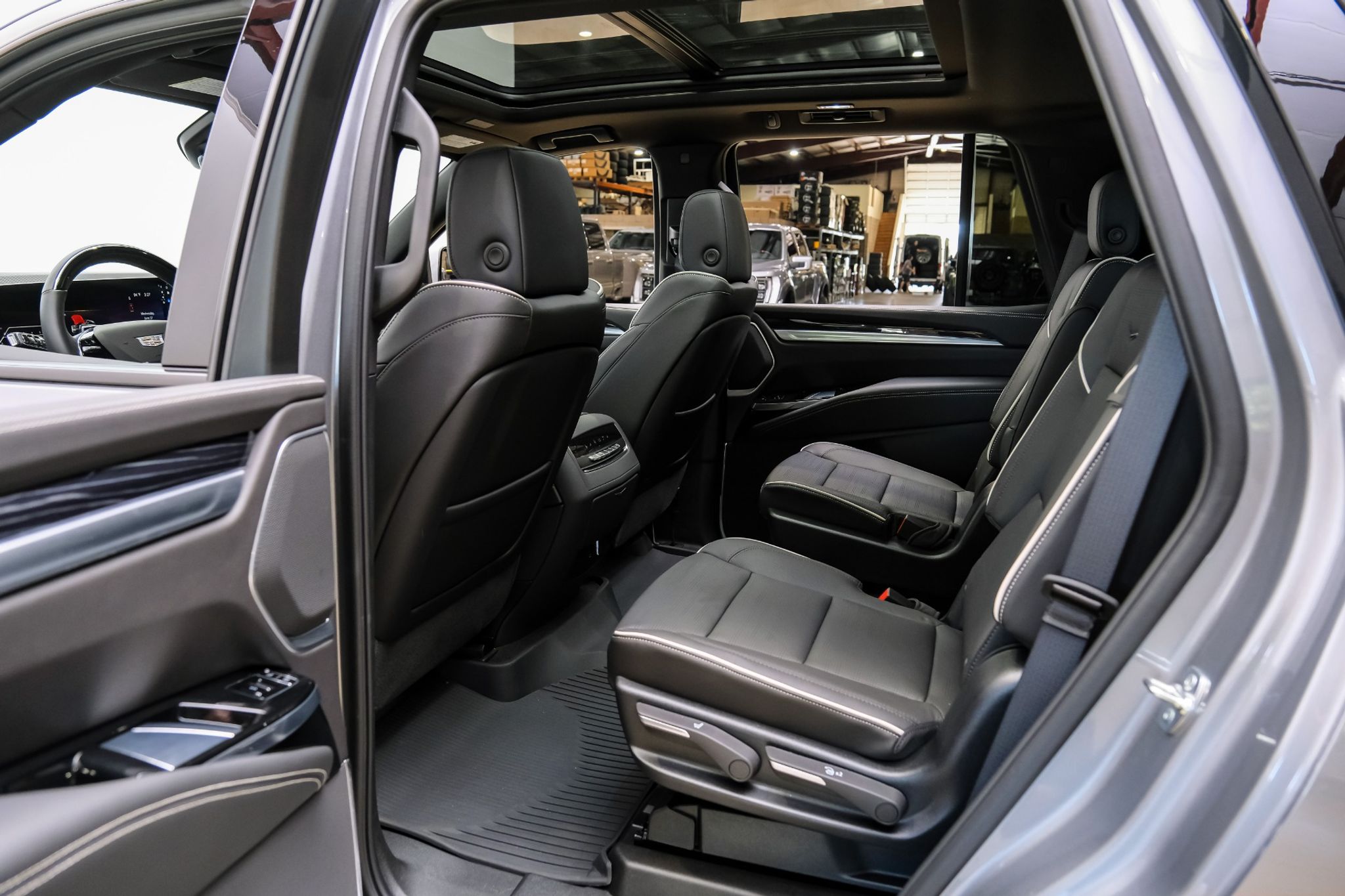 2026 Cadillac Escalade - photo 11