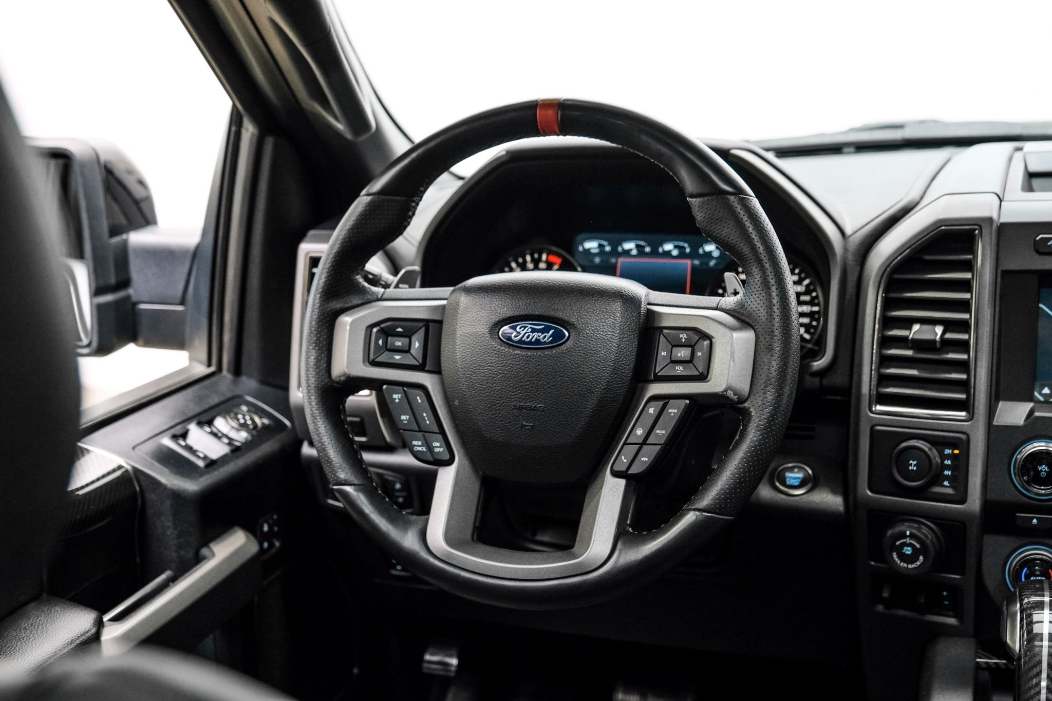 2018 Ford F-150 - photo 12