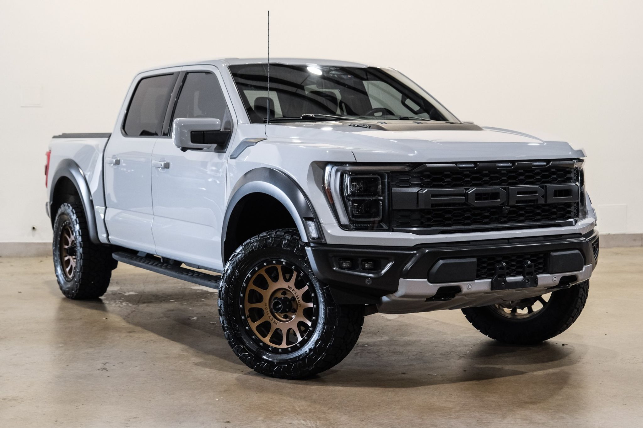 2023 Ford F-150 - photo 2