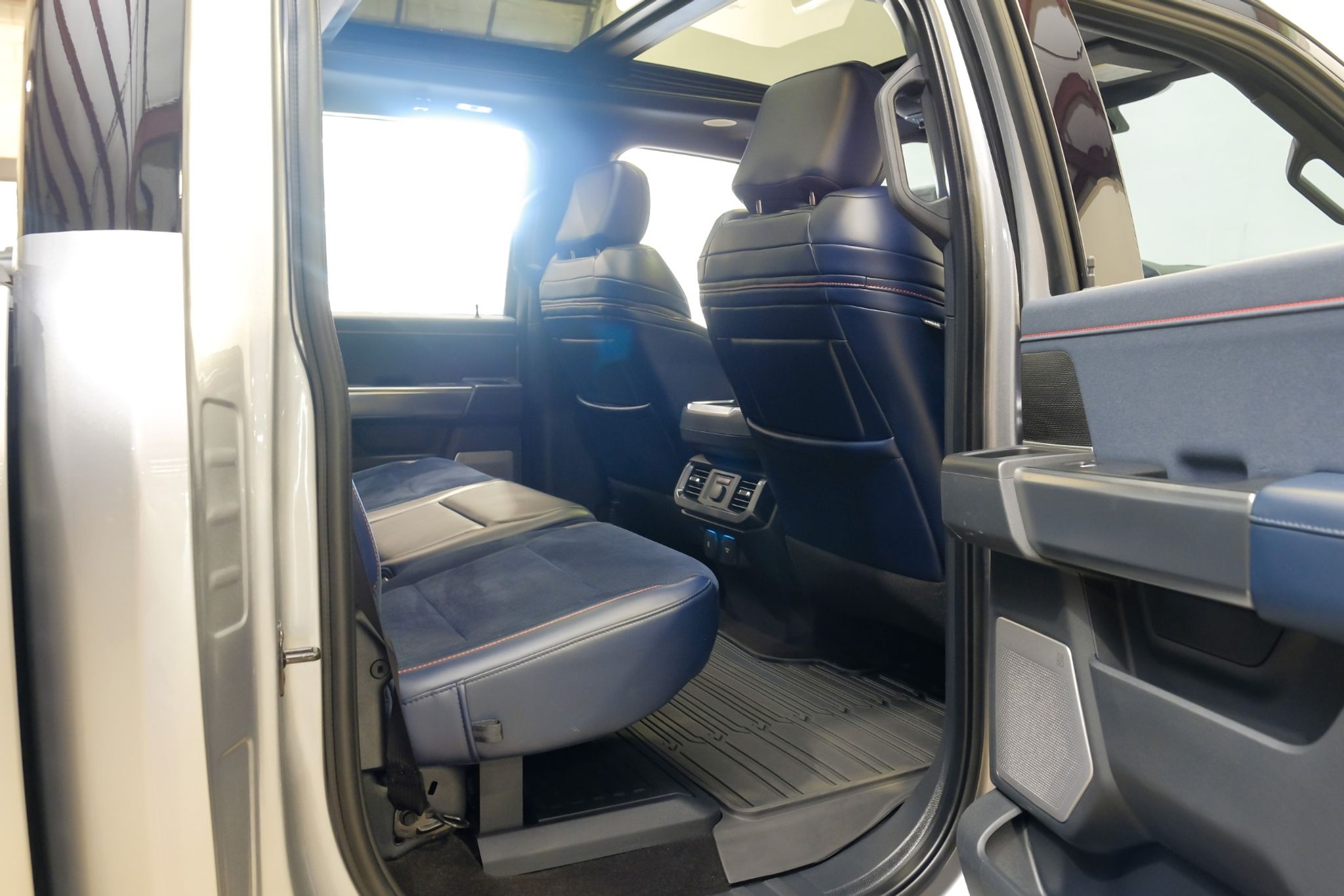 2021 Ford F-150 - photo 2