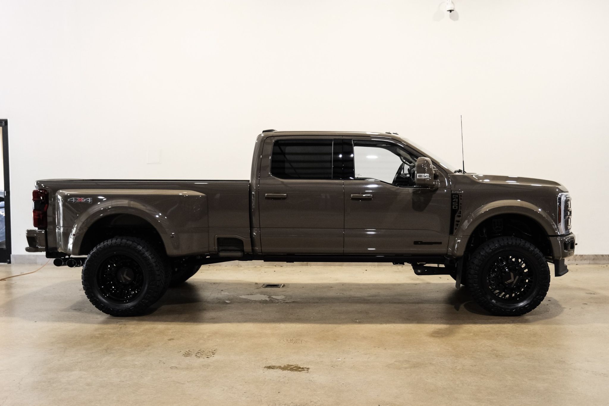 2026 Ford F-450 Super Duty - photo 5