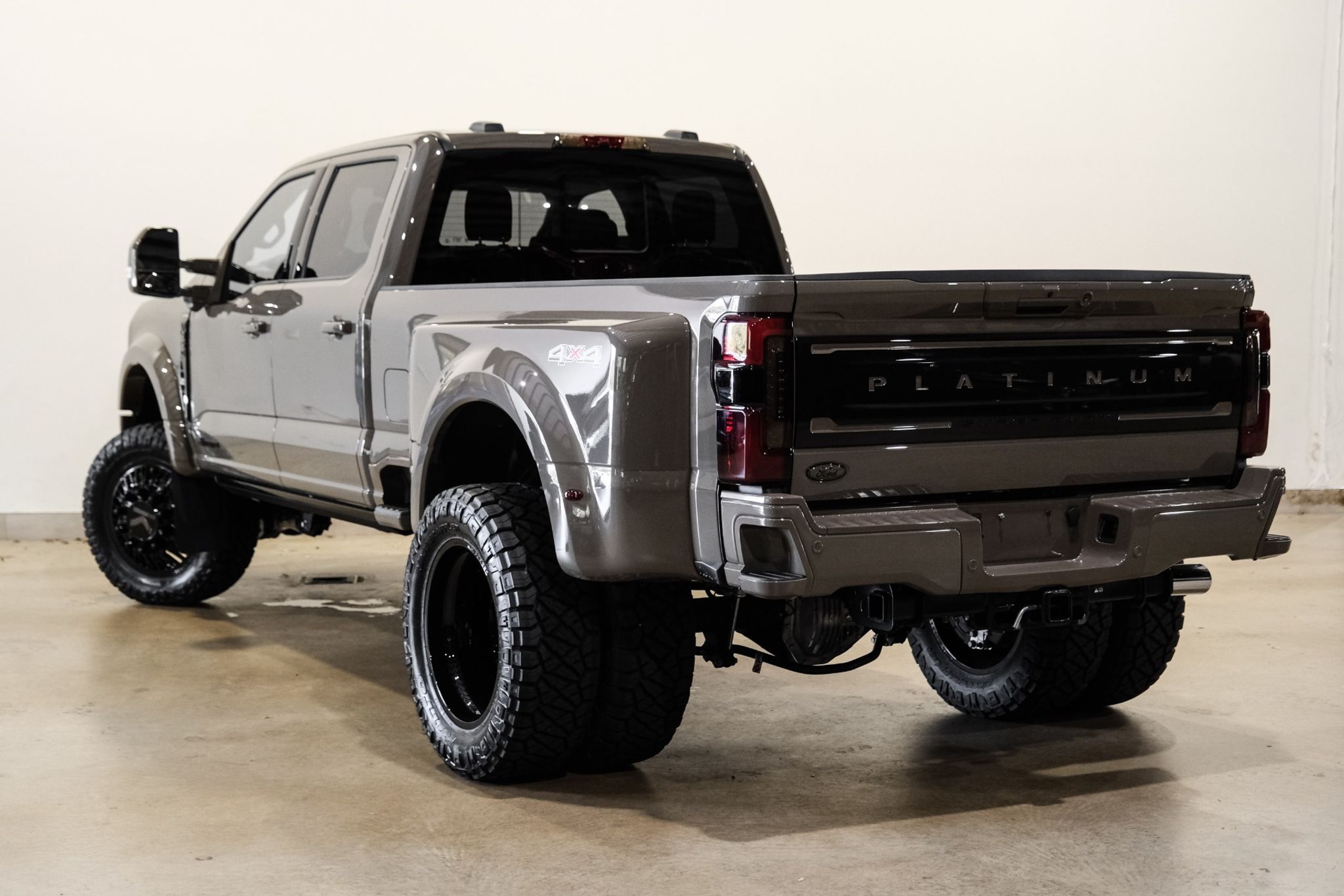 2026 Ford F-450 Super Duty - photo 9